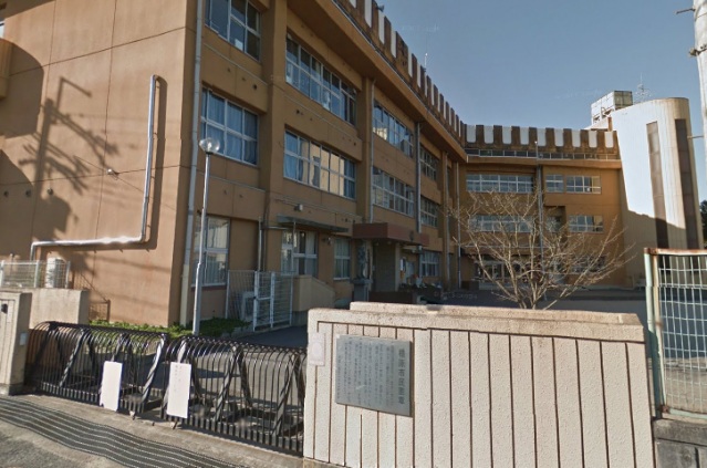 小学校　香久山小学校（小学校）まで870m