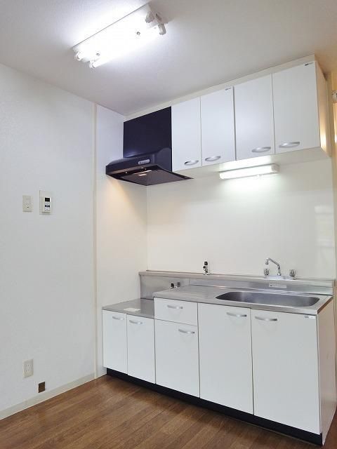 キッチン　※別号室別タイプの参考写真です。