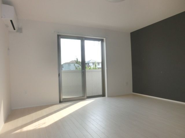 居室・リビング　採光の良い明るいお部屋です