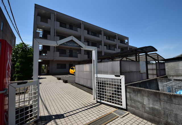 建物外観　★緑の多い、住みよいエリアに建つマンション★