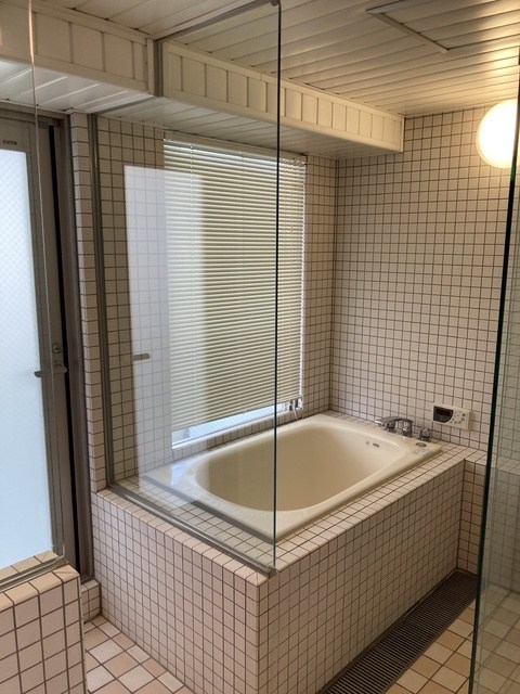 バス・シャワールーム　別部屋参考写真