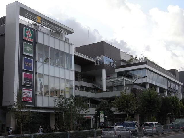 スーパー　ライフ落合南長崎駅前店（スーパー）まで336m