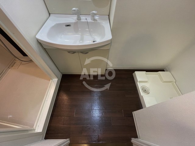 洗面設備　ランドセントラル梅田　洗面脱衣所