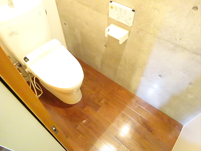 トイレ　落ち着いたトイレです