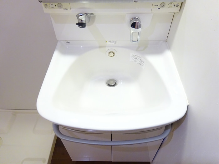 洗面設備　朝の身支度には欠かせない独立洗面化粧台