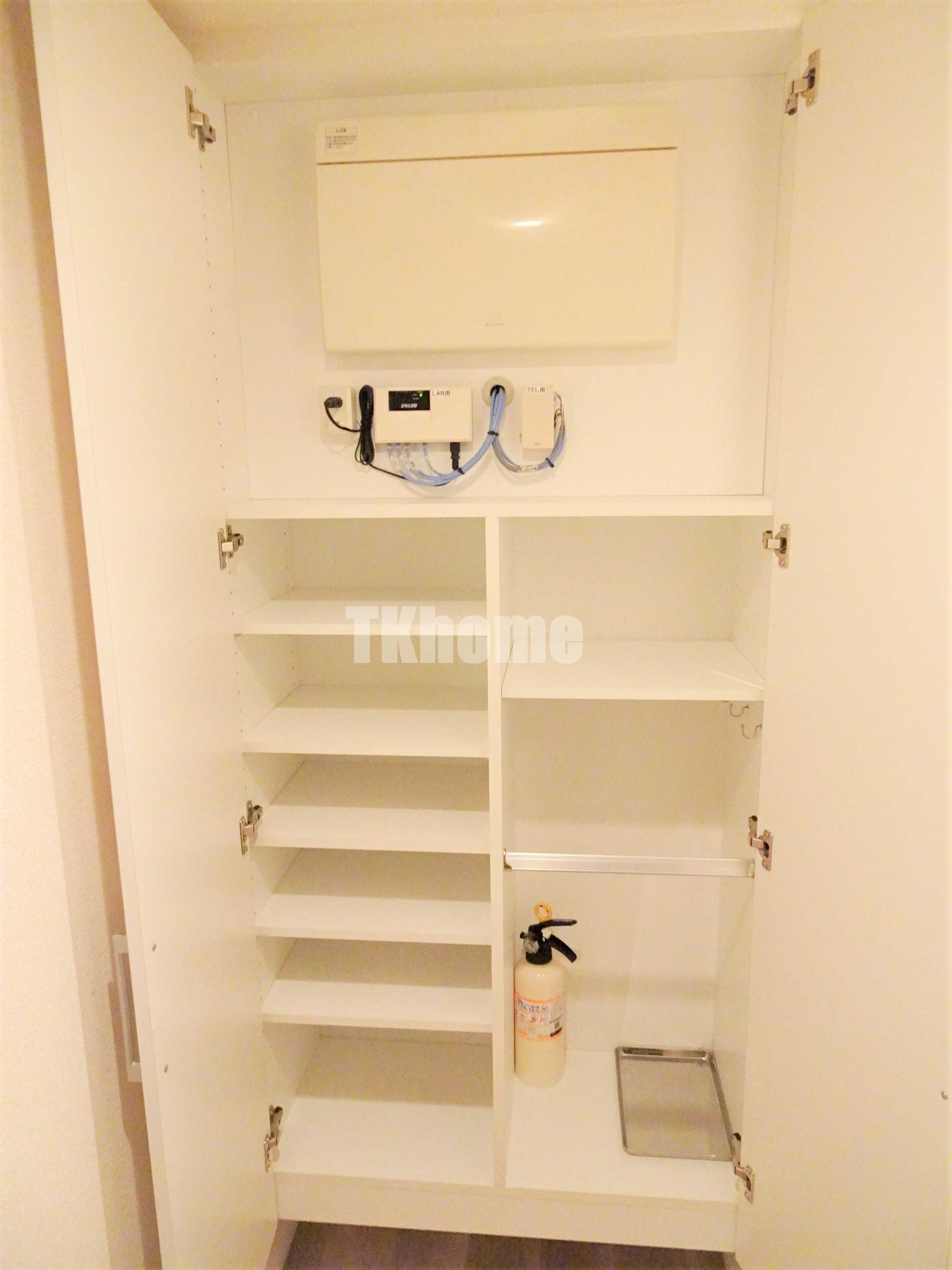 玄関　シューズクローゼット（実際のお部屋の画像です。）