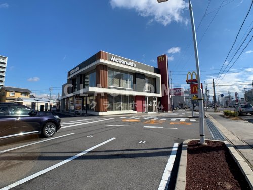 飲食店　マクドナルド 東刈谷店（飲食店）まで296m