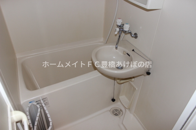 バス・シャワールーム　同型別部屋写真