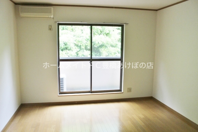 居室・リビング　同型別部屋写真