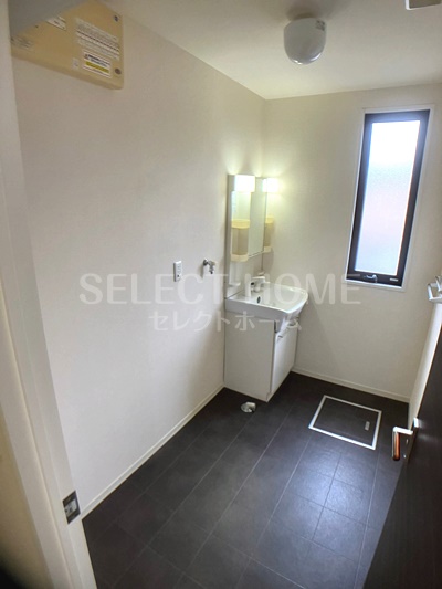 洗面設備　朝の身支度には欠かせない独立洗面化粧台