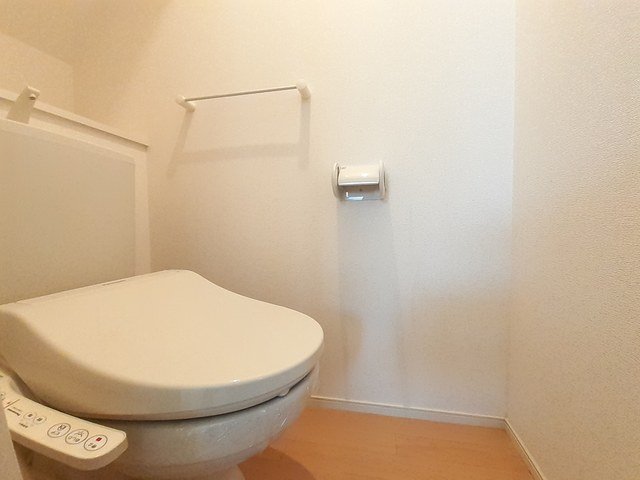 トイレ　落ち着いたトイレです