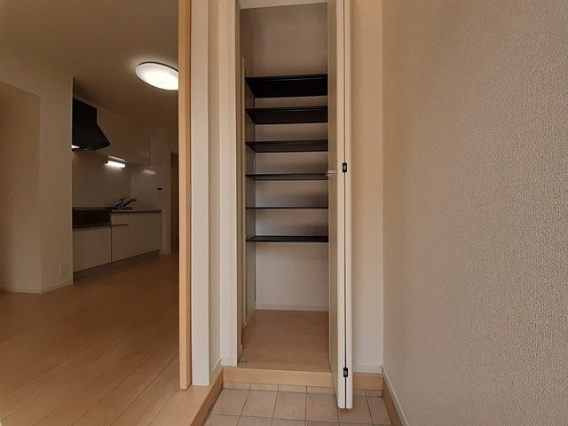 玄関　落ち着いた玄関です