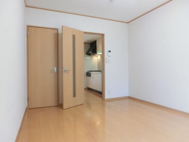居室・リビング　約7.8帖のフローリング部屋