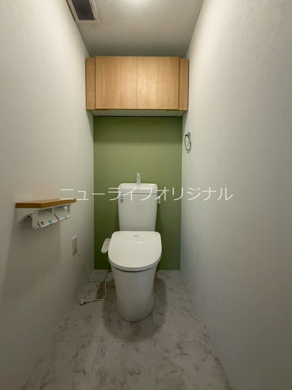 トイレ　あると嬉しい温水洗浄便座付き♪