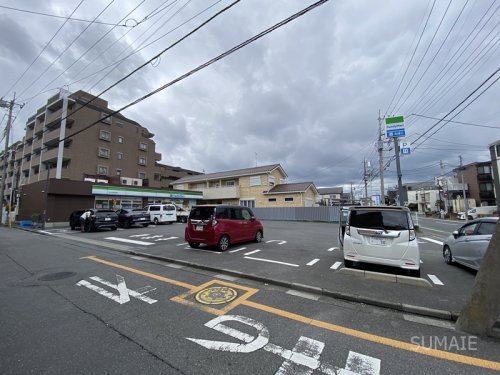 コンビニ　ファミリーマートさいたま本町西店（コンビニ）まで262m