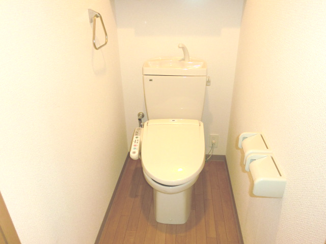 トイレ　シャワーWC