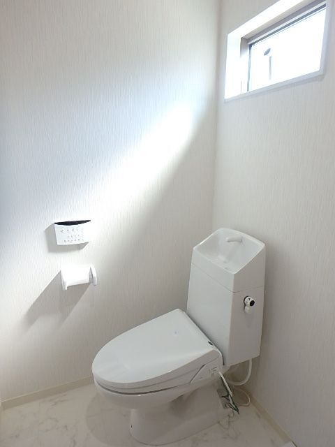 トイレ　別部屋参考写真