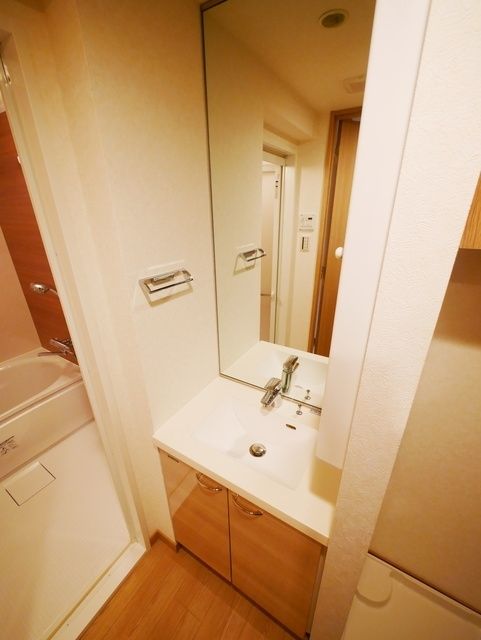 洗面設備　同物件別部屋写真