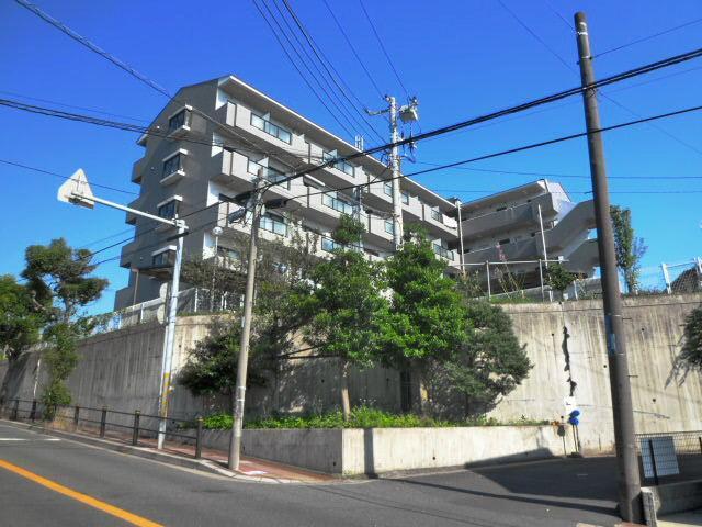 建物外観　総戸数100戸