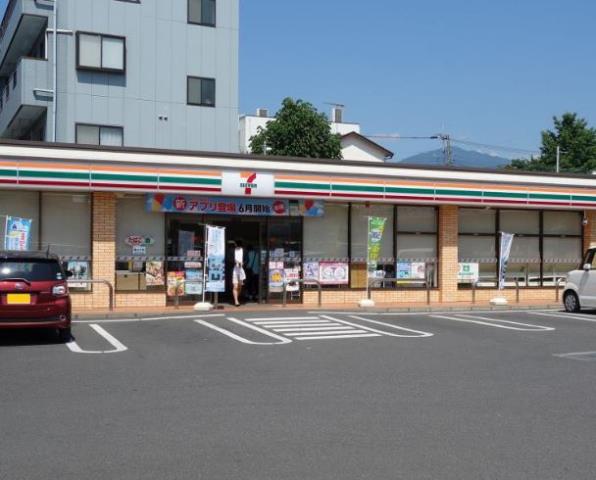 コンビニ　セブンイレブン（コンビニ）まで415m