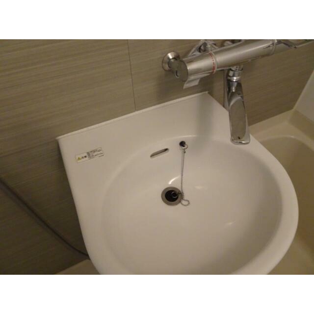 洗面設備　※同仕様写真含む