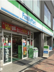 コンビニ　ファミリーマート清澄白河駅前店（コンビニ）まで108m