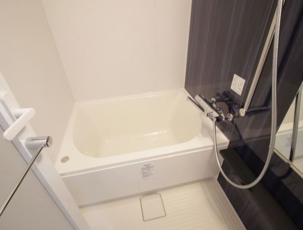 バス・シャワールーム　※別部屋参考写真