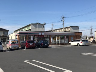 コンビニ　セブンイレブン小山間々田店（コンビニ）まで929m