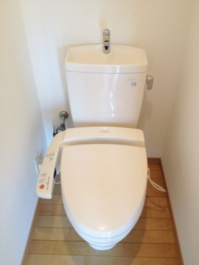 トイレ　※他住戸参考写真