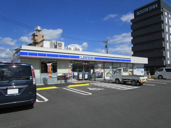 コンビニ　ローソン 新城的場店（コンビニ）まで270m