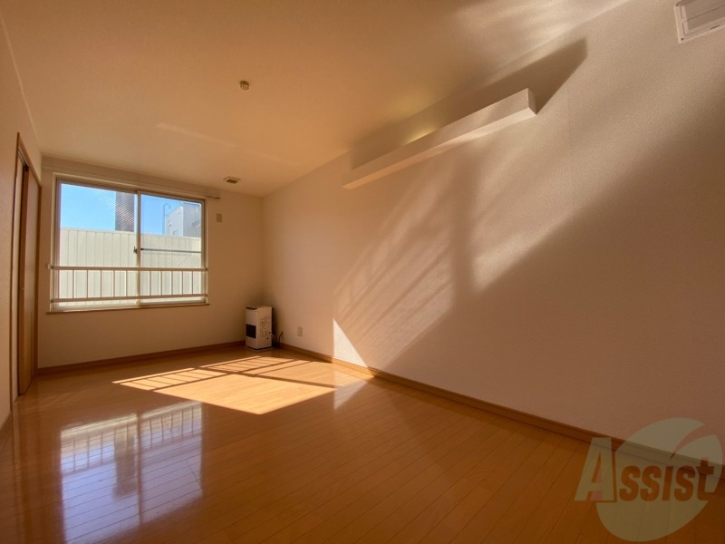 居室・リビング　明るいお部屋は気持ちよく過ごせそうですね。