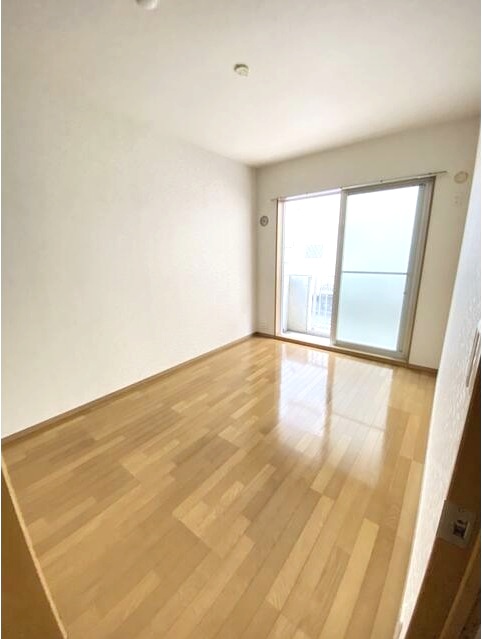 居室・リビング　開放感のあるゆったりとしたお部屋です♪