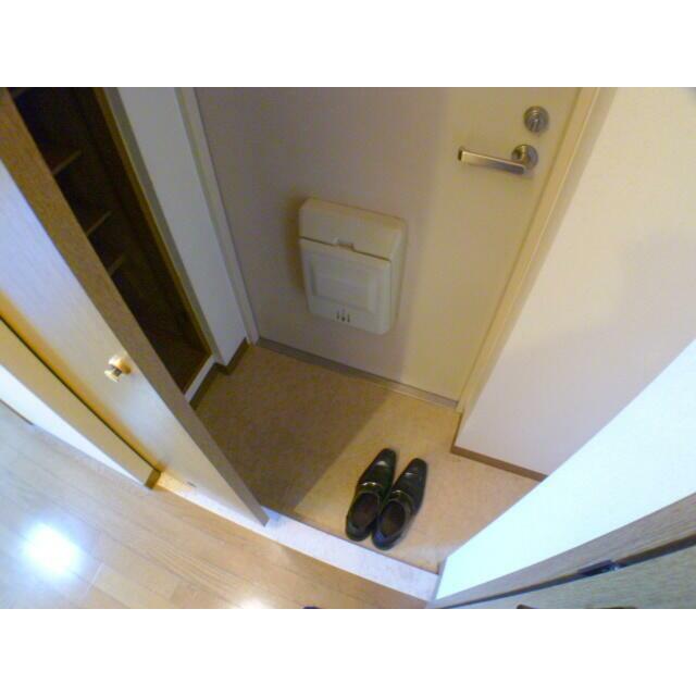 玄関　参考写真（同物件別部屋）