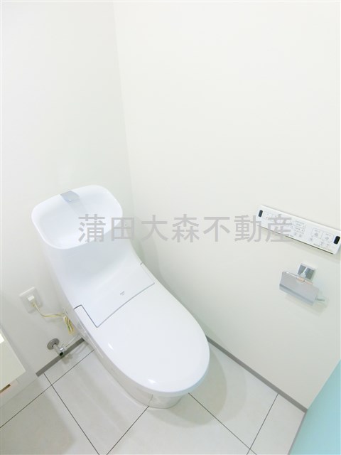 トイレ　トイレ　温水洗浄便座