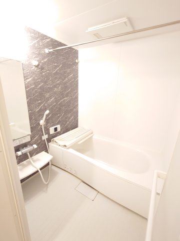 バス・シャワールーム　※他部屋参考写真