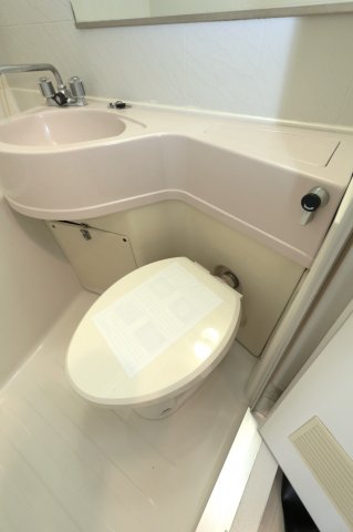 トイレ　参考写真（同物件別部屋）