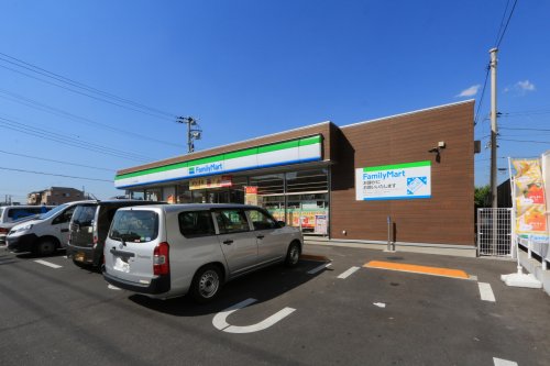コンビニ　ファミリーマート 市川入船店（コンビニ）まで105m