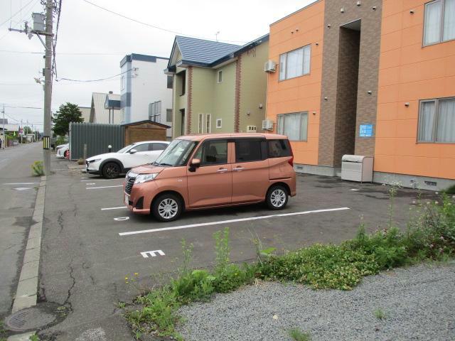 駐車場　駐車場