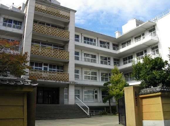 大学・短大　私立杉野服飾大学（大学・短大）まで449m