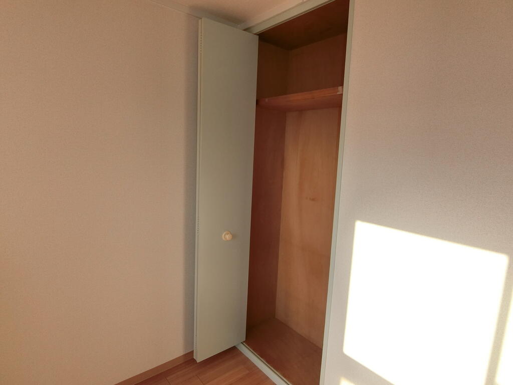 その他設備　洋室3の収納