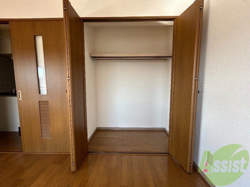 収納　奥ゆきがあり広々しているのでたくさん収納できます。