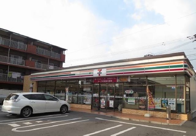 コンビニ　セブンイレブン（コンビニ）まで170m