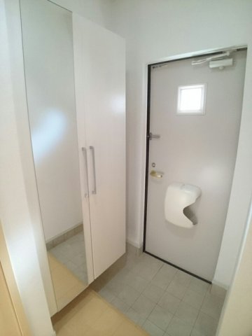 玄関　ゆったりとした玄関です