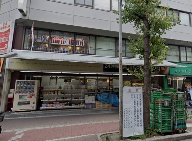 コンビニ　ファミリーマート　阪急南方駅前（コンビニ）まで445m