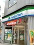 コンビニ　ファミリーマート立教通り店（コンビニ）まで135m