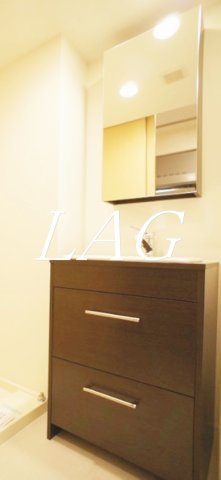 洗面設備　独立洗面台です。