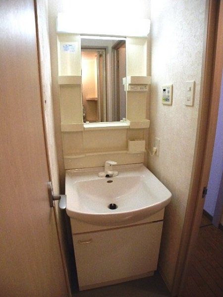 洗面設備　※代表タイプの写真のため実際と異なる場合がございます