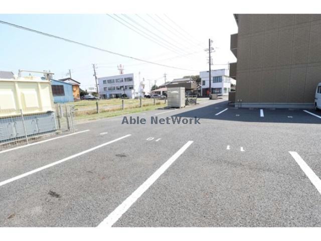 駐車場　駐車場