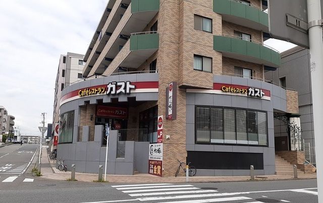 飲食店　ガスト（飲食店）まで150m