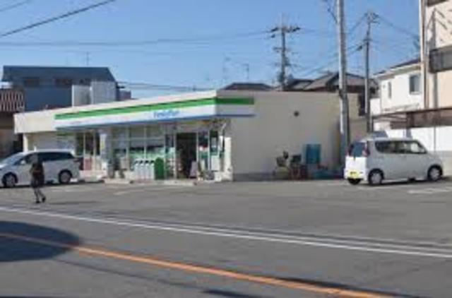 コンビニ　ファミリーマート藤井寺小山四丁目店（コンビニ）まで295m